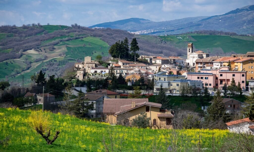 i borghi. l'arcobaleno baranello